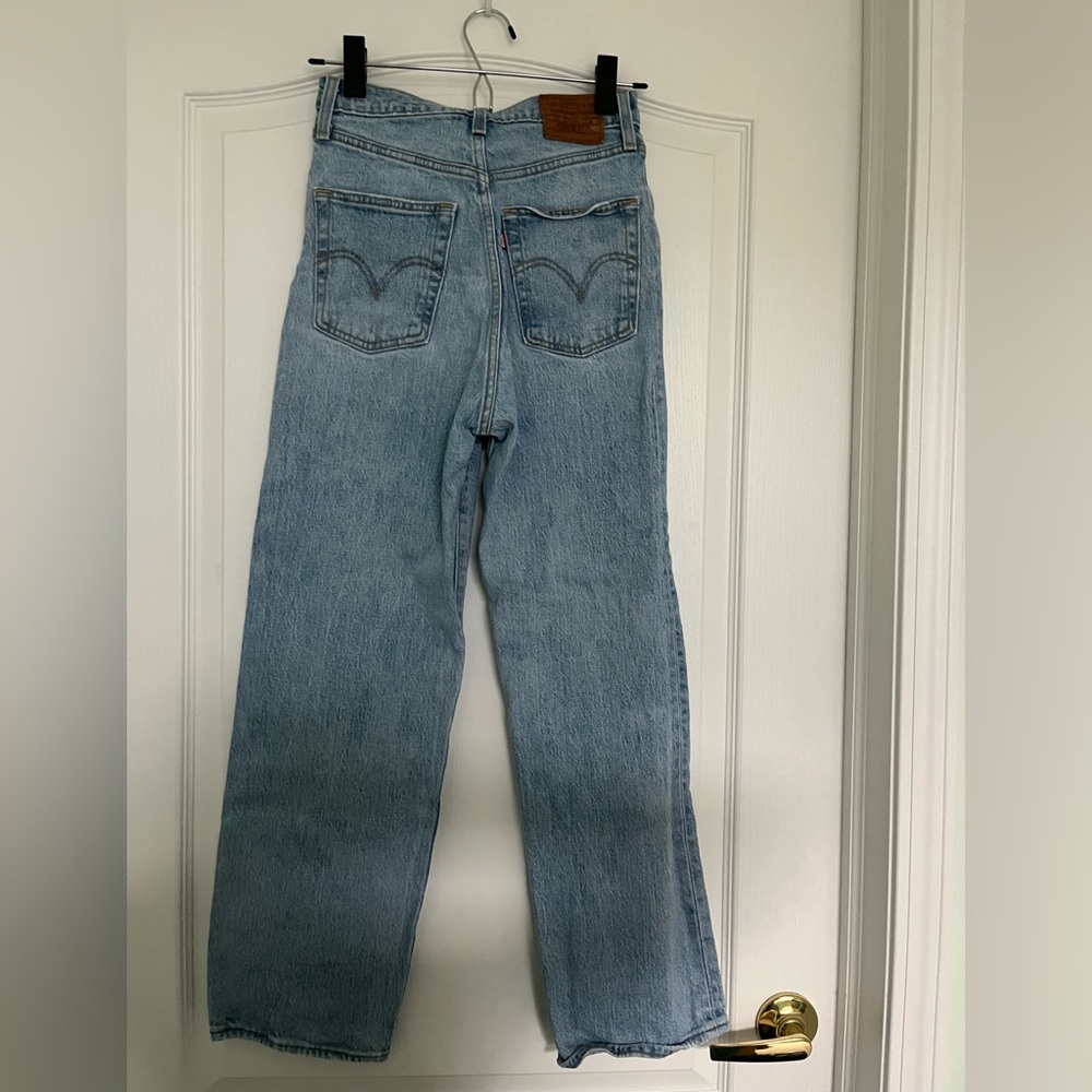 Levi’s Ribcage Straight Light Jeans - Picture 4 of 4
